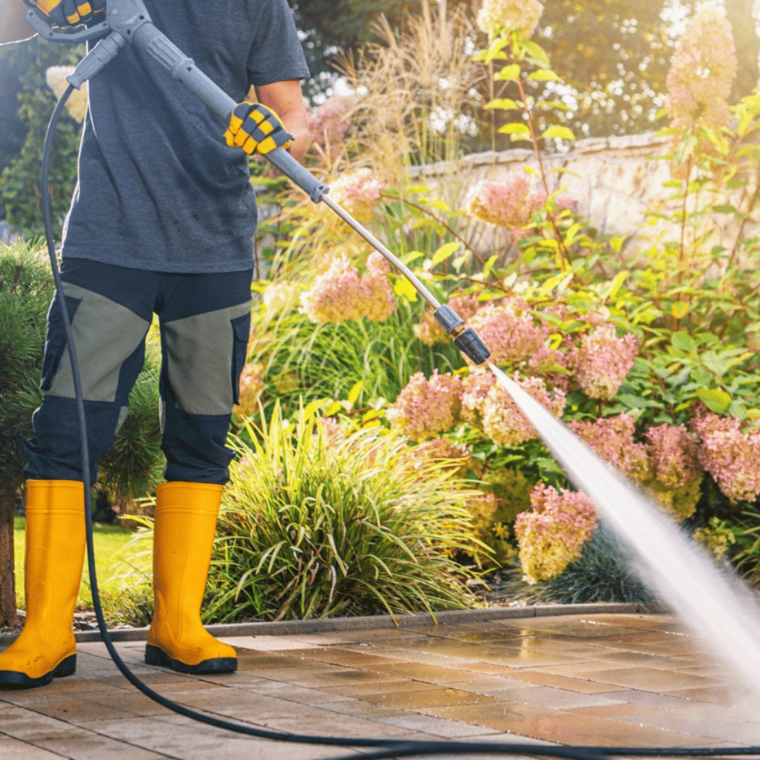 大農精密高壓清洗機系列，包含小型手提式 DS系列與工業推車式 TAR 系列